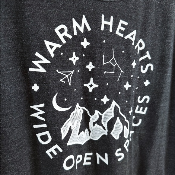 Locomotive Clothing 🇨🇦 Unisex Black Heather Tank ‘Warm Hearts’ - Size XS - Picture 2 of 5